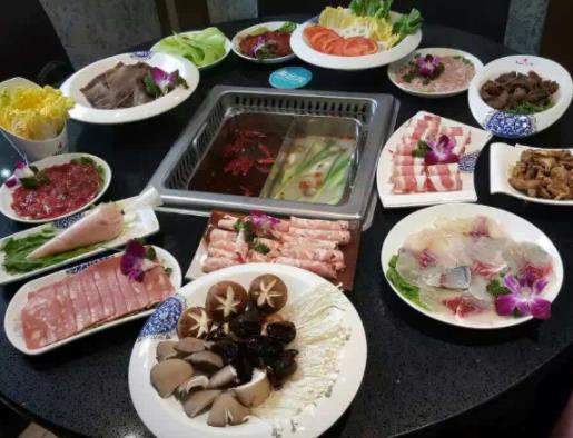 中國十大火鍋加盟店排名,德莊火鍋有“重慶火鍋界航母”的稱號