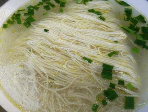無錫十大名小吃排名,醬排骨是江蘇名菜,銀絲面爽口柔滑