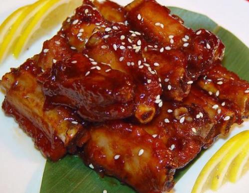 無錫十大名小吃排名,醬排骨是江蘇名菜,銀絲面爽口柔滑