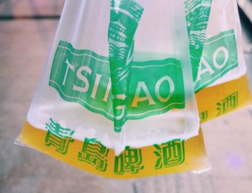 青島十大必吃美食排名,辣炒蛤蜊搭配啤酒很美味,啤酒酥歷史悠久