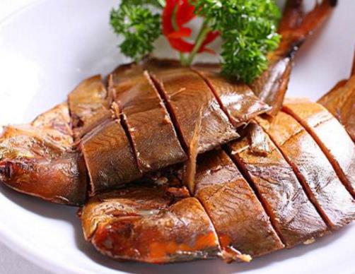 舟山十大名小吃排名,舟山帶魚(yú)味道鮮美,大烤目魚(yú)非常誘人