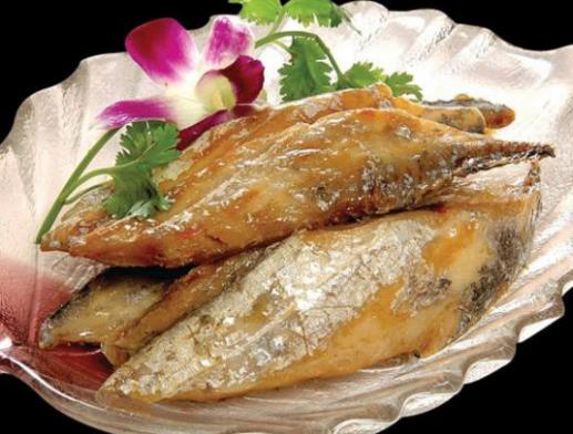 舟山十大名小吃排名,舟山帶魚(yú)味道鮮美,大烤目魚(yú)非常誘人
