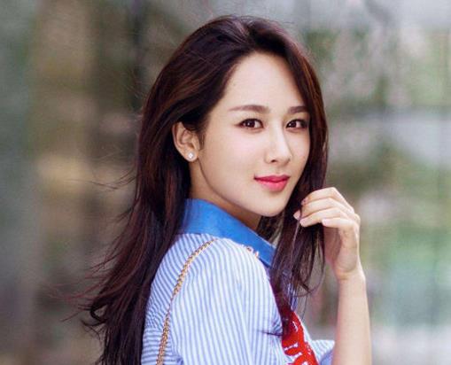 中國十大90后女明星排行榜,鄭爽感情一波三折,迪麗熱巴美若天仙