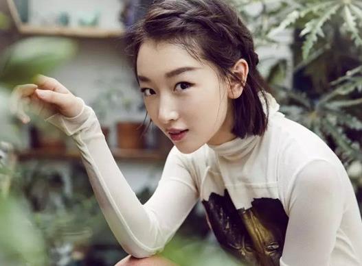 中國十大90后女明星排行榜,鄭爽感情一波三折,迪麗熱巴美若天仙