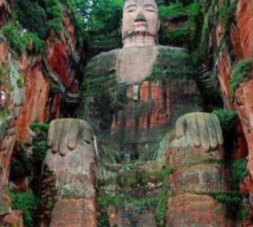 世界十大最令人驚嘆的雕像,獅身人面像很古老,樂山大佛很驚嘆