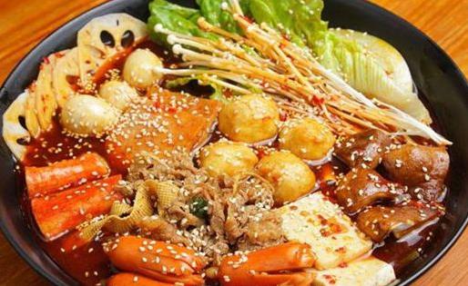 十大麻辣燙品牌排名，曝呀君麻辣燙、燙趟鮮麻辣燙菜品豐富