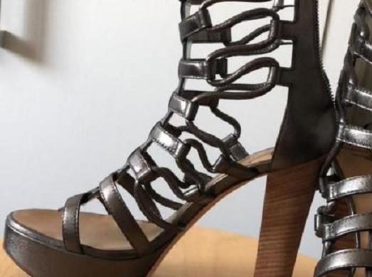 世界十大奢侈女鞋品牌,Manolo Blahnik、Jimmy Choo的鞋子令無(wú)數(shù)人癡迷