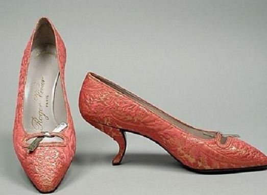 世界十大奢侈女鞋品牌,Manolo Blahnik、Jimmy Choo的鞋子令無(wú)數(shù)人癡迷