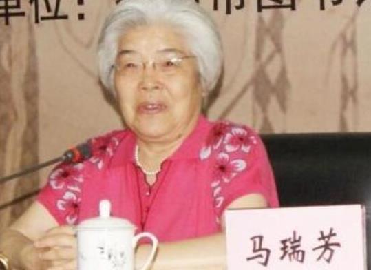 百家講壇最受歡迎十大名嘴,易中天是知名教育家、孔慶東人稱(chēng)北大醉俠