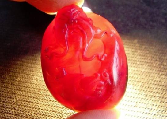 世界十大最值錢的玉石排名,羊脂白玉細(xì)膩油性好、和田黃玉是玉中之皇