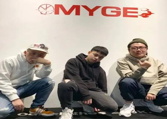 國內(nèi)十大年輕人的潮牌,Stage以原創(chuàng)為主、MADNESS風格比較簡約