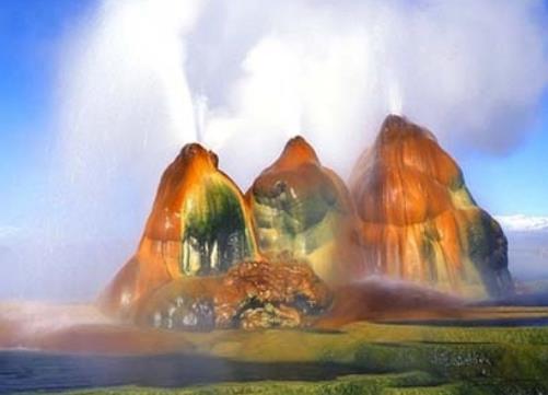 世界十大知名噴泉旅游景點(diǎn)排行 半坡大橋噴泉位于韓國(guó)首爾