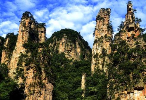適合四月旅游的10大景區旅游景點排行 到張家界主要就是看山水風光