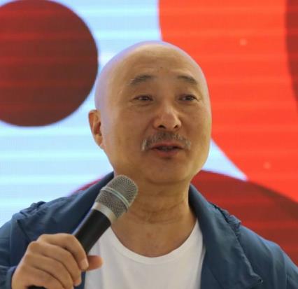 中國不留頭發的十大明星排行 陳佩斯1954年2月1日出生于長春