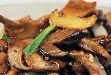 四川涼山州特色小吃排行榜 射覺(jué)策普有名的“砣砣肉”