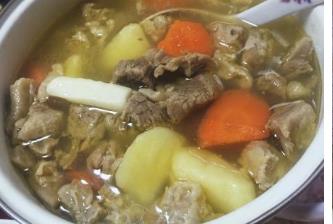 韓國旅游必吃美食 韓國的土豆湯是補身暖胃的一道美味