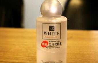 日本祛斑產(chǎn)品排行榜 祛斑美白精華美容液能有效淡化色斑