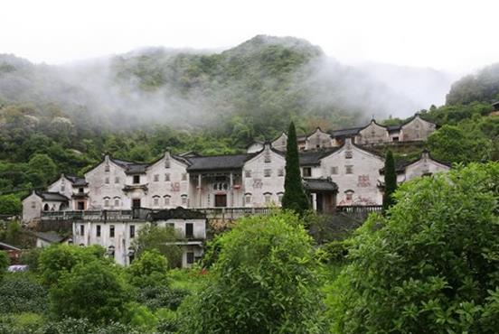 國內適合4月份出游的十大景點排行 黑龍江五大連池是國家AAAAA級旅游景區(qū)