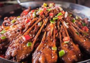 鴨腦殼排行榜 嘎嘎鴨腦殼傳承麻辣口味精選主料食材