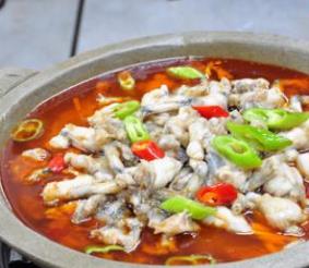石鍋魚排行榜 九門寨石鍋魚已成為特色餐飲明星品牌