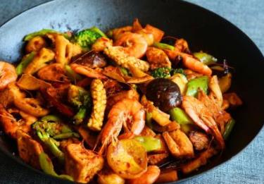 麻辣香鍋十大品牌 朝天門防空洞香辣干鍋傳承老重慶美食之經典
