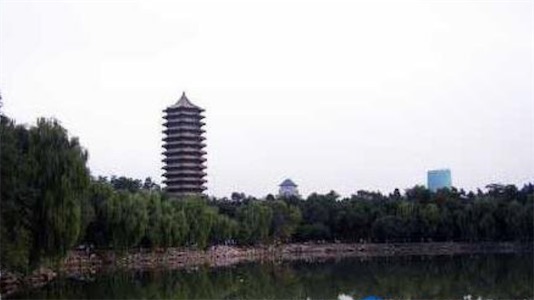 全國十大最美校園湖泊排名 北大的未名湖美如畫