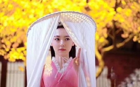 六個(gè)掀開簾子古裝美人 楊冪霸氣外露 李沁俏皮可愛 張鈞甯楚楚動(dòng)人