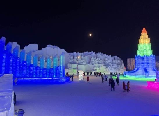 哈爾濱冰雪大世界能反復進出嗎?哈爾濱冰雪大世界離哪個火車站近