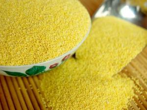 吃小米有什么好處？小米的營養(yǎng)價值、功效與作用