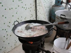 油壺怎么清洗？油壺上的污漬怎么去除？