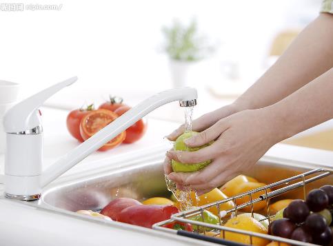 怎么洗水果才干凈?如何清洗干凈葡萄、蘋果、楊梅、桃子