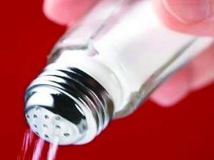 炒菜什么時候放鹽最好？炒菜先放鹽還是后放鹽