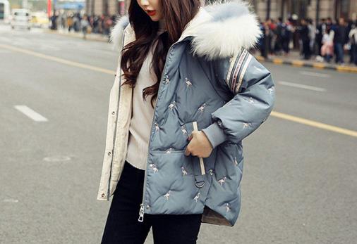 羽絨服穿了十年還暖和嗎?羽絨服是看蓬松度還是看重量