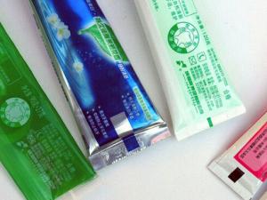 牙膏底部顏色代表什么？怎樣挑選牙膏？