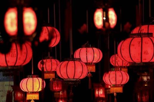 去年的燈籠今年春節還能掛不?過年掛燈籠什么時候掛最好