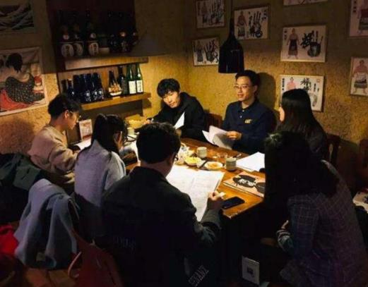 線下劇本殺可以帶手機(jī)嗎?玩劇本殺要換衣服嗎