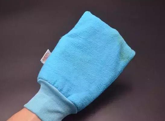常用搓澡巾搓澡會對皮膚產生什么危害嗎?搓澡巾出現(xiàn)黃褐色還能不能用?