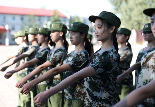 高中軍訓(xùn)是強(qiáng)制性的還是自愿的?高中不參加軍訓(xùn)會(huì)影響畢業(yè)嗎?
