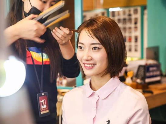 海馬體的衣服200斤的人能穿嗎?去拍海馬體需要穿無肩帶內衣嗎