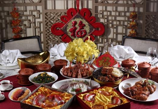 年夜飯去飯店吃合適嗎?年夜飯是在每年的什么時(shí)候吃