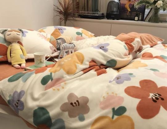 冬季用牛奶絨四件套好不好?清洗牛奶四件套哪些要注意的