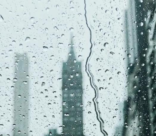 梅雨季節家里反濕怎么辦?梅雨季節為什么濕衣物不容易晾干