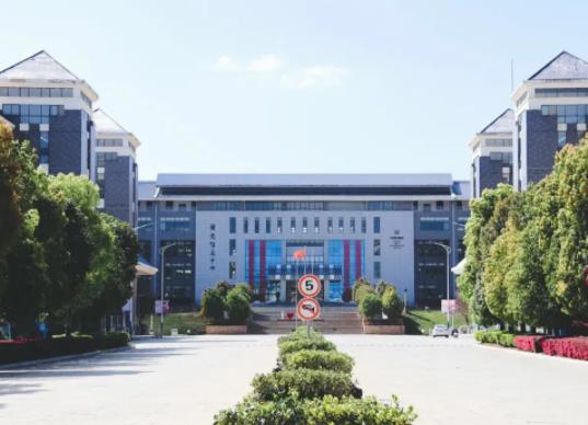 大學(xué)被勸退可以轉(zhuǎn)去其他學(xué)校嗎?大學(xué)退學(xué)后學(xué)籍會回到原來的高中嗎