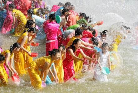傣族有什么風俗習慣?中國少數(shù)民族傣族的來歷習俗