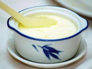 寶寶喂養誤區：吃牛初乳和蛋白粉能提高寶寶的免疫力