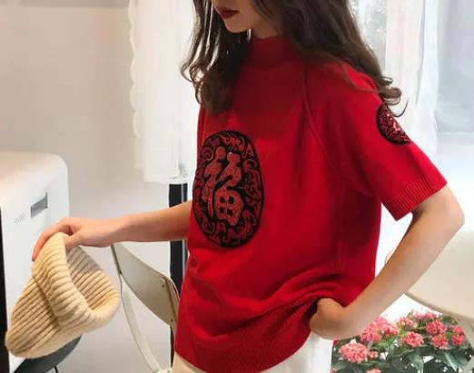 本命年紅色穿里面還是外面?本命年要?jiǎng)e人送的紅色才可以嗎