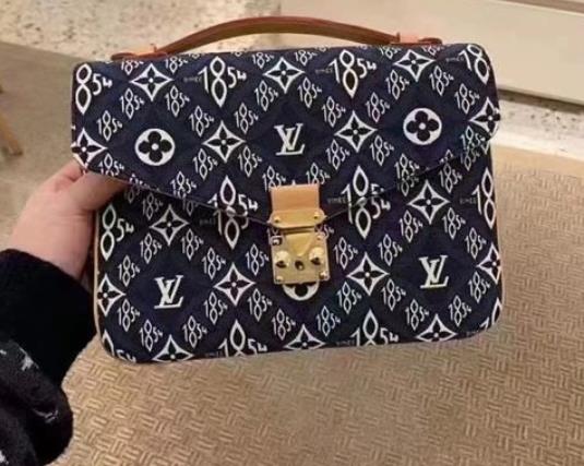lv達芙妮中號和小號買哪個好?lv達芙妮尺寸科普