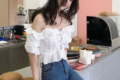 夏日來到來件蕾絲單品吧!夏日炎炎也要美美秀出女人味!