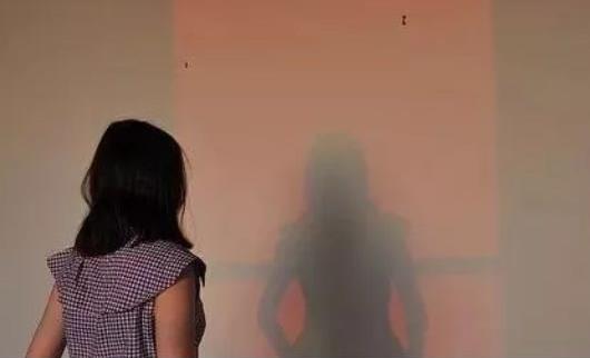 做作女是什么意思?女生最讓人厭惡的做作表現 男生眼中做作的女生