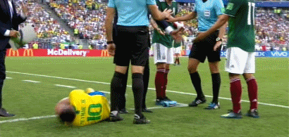 內馬爾滾(Neymar Rolling)是什么意思?眾名宿皆痛批其假摔 遭球迷惡搞
